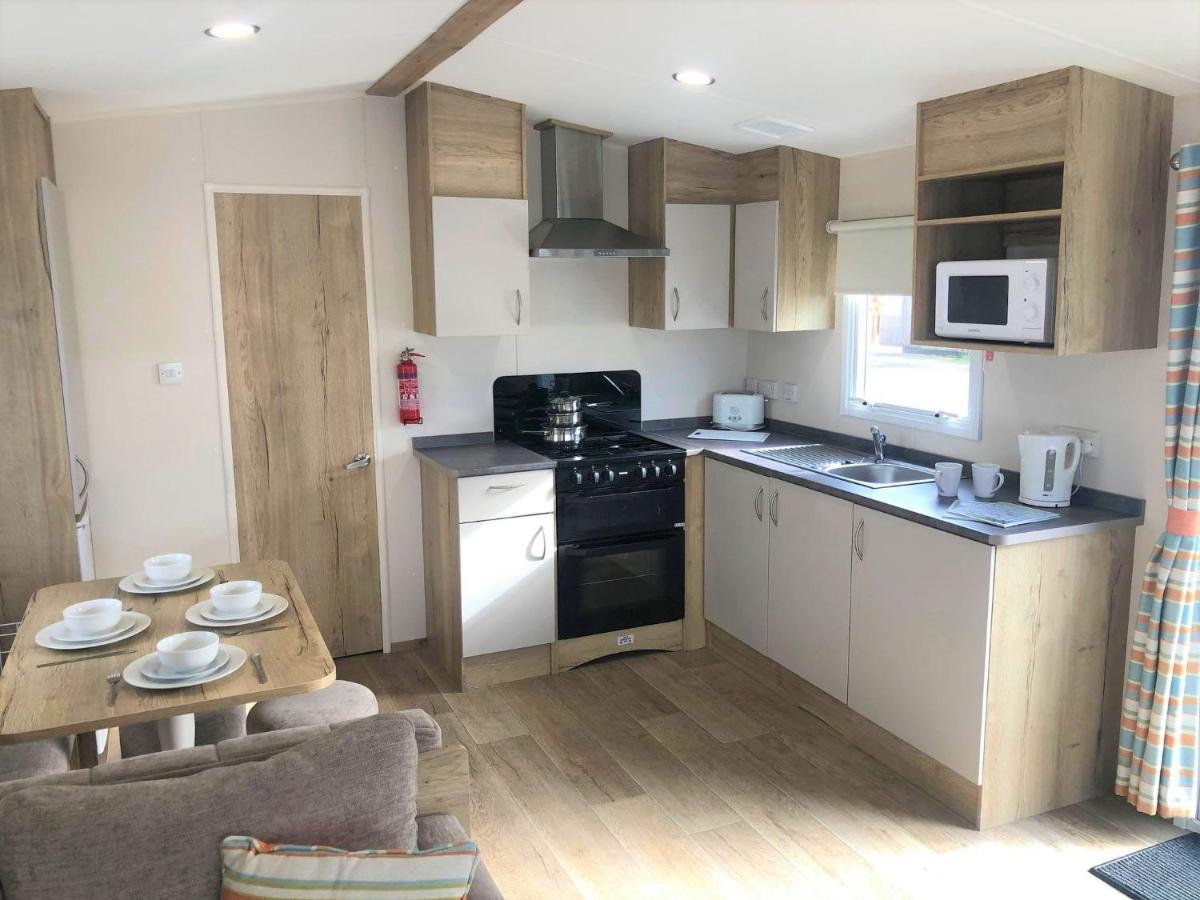 Cedar Deluxe Holiday Home Chapel Saint Leonards Εξωτερικό φωτογραφία