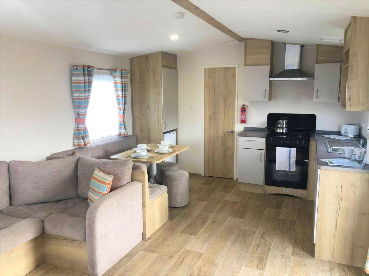 Cedar Deluxe Holiday Home Chapel Saint Leonards Εξωτερικό φωτογραφία